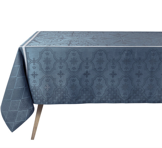 Armoiries 69x69 Tablecloth